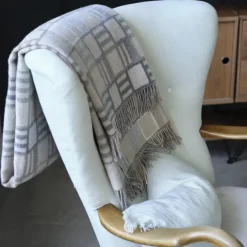 Designers Guild Bainbridge – ullpledd – natural- Pledd