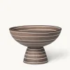 Ferm Living Brura Bowl -Bolle på fot- Fat / Brett / Skåler