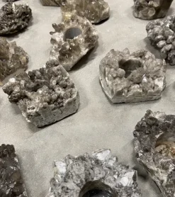 Specktrum Crystal Stone – Unique, T-light brown- Lysestaker / Lyslykter / Lys