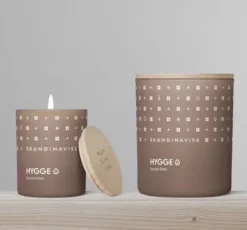 Skandinavisk Duftlys – HYGGE 200g- Duftlys/Duftolje|Lysestaker / Lyslykter / Lys