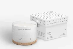 Skandinavisk Duftlys – SNØ 90g- Duftlys/Duftolje|Til Det Dekkede Bordet