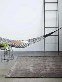 MASSIMO Earth bamboo gulvteppe – farge warm grey- Gulvtepper