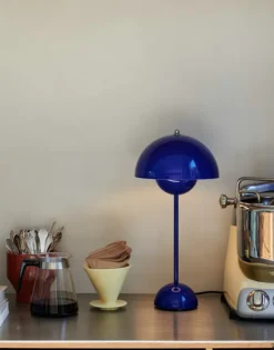 &amp;Tradition Flowerpot bord VP3, Cobalt blue- Bordlampe