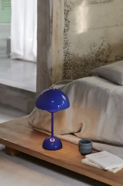 &amp;Tradition Flowerpot oppladbar bordlampe VP9, Cobalt Blue- Bordlampe