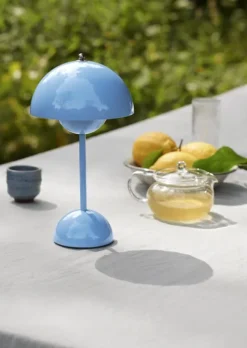 &amp;Tradition Flowerpot oppladbar bordlampe VP9, Swim Blue- Bordlampe
