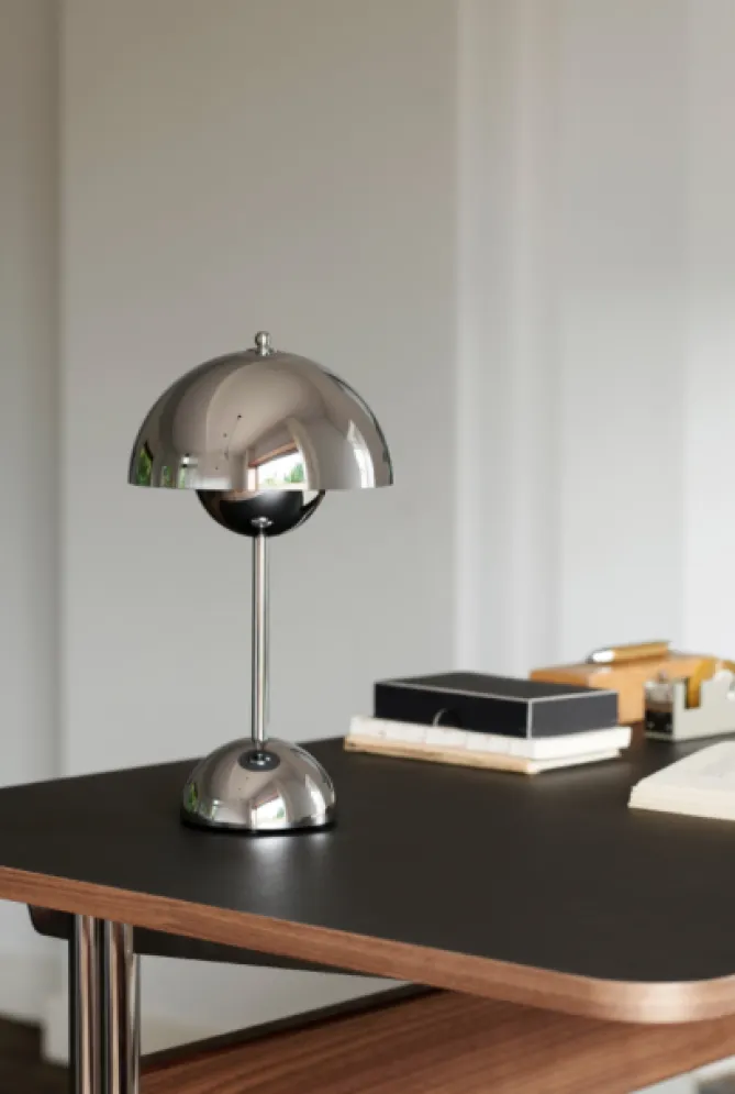 &Tradition Flowerpot oppladbar bordlampe VP9 , krom- Bordlampe