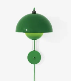 &Tradition Flowerpot vegg VP8, Signal green- Vegglampe