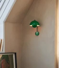 &amp;Tradition Flowerpot vegg VP8, Signal green- Vegglampe