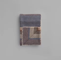 Ru00f8ros Tweed Fri – By The Fire- Pledd