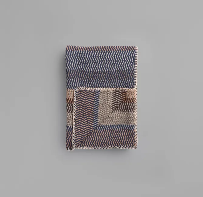 Ru00f8ros Tweed Fri – By The Fire- Pledd