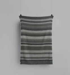 Ru00f8ros Tweed FRI – Gray Day pledd- Pledd