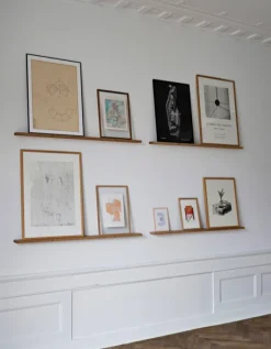MOEBE Gallerihylle, 115cm -Eik- Bilder / Postere / Veggdecor