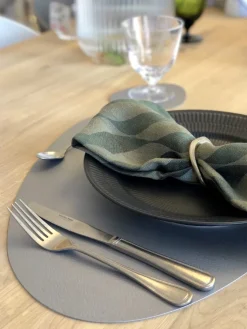 LindDNA Gift set – 4 stk table mat + 4 stk glass mat silver- Til Det Dekkede Bordet