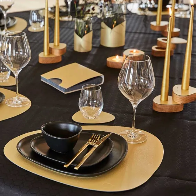 LindDNA Glass mat curve Gold- Til Det Dekkede Bordet