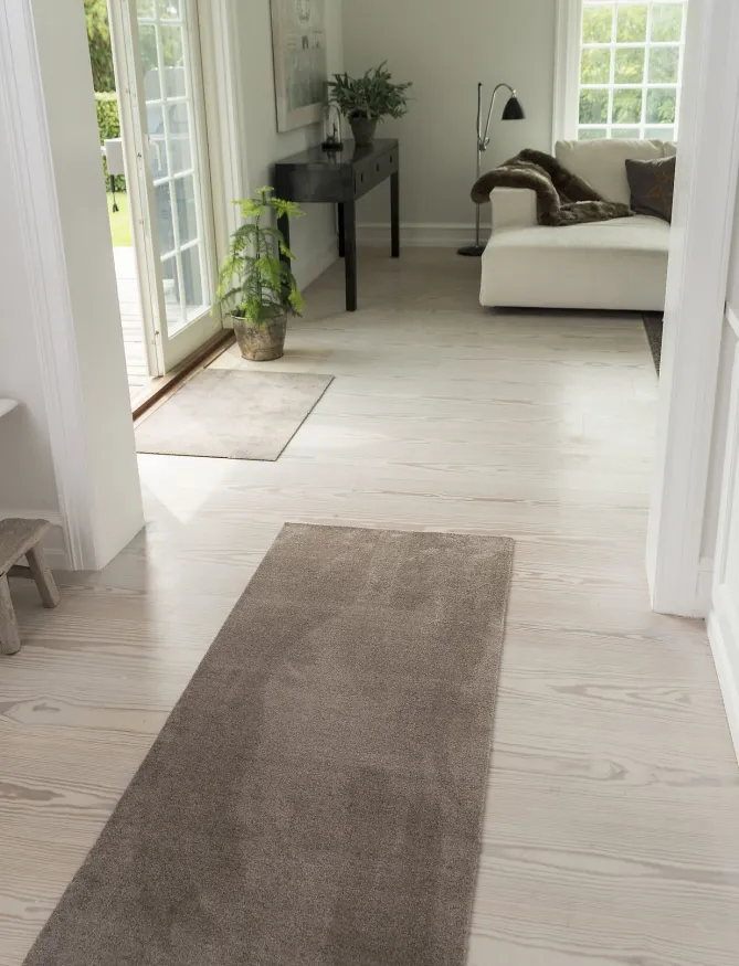 Tica Copenhagen Gulvmatte 67×200 Sand- Lysestaker / Lyslykter / Lys|Gulvtepper