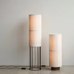 MENU Hashira Floor Lamp -Høy- Gulvlampe