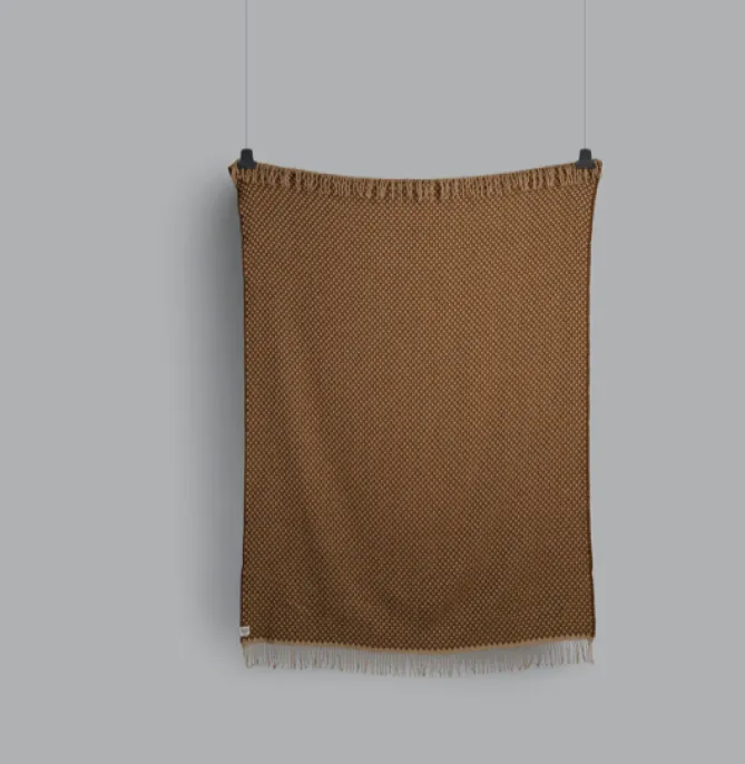 Ru00f8ros Tweed Isak Pledd – Chestnut- Pledd