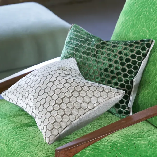 Designers Guild Jabot Oyster – pute- Puter