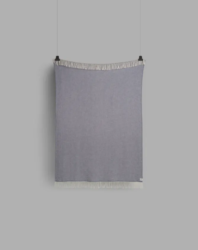 Ru00f8ros Tweed Kattefot Pledd – Midnight Blue- Pledd