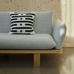 LK Hjelle Less Sofa 255- Sofa
