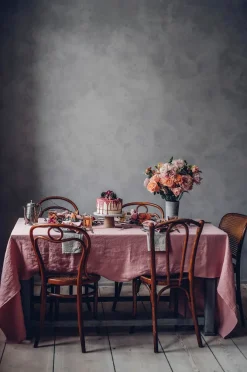Lovely Linen Linduk -145×250 -Litchi- Til Det Dekkede Bordet