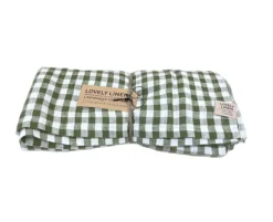 Lovely Linen Linduk -145 x 300 cm – Square Jeep Green- Til Det Dekkede Bordet