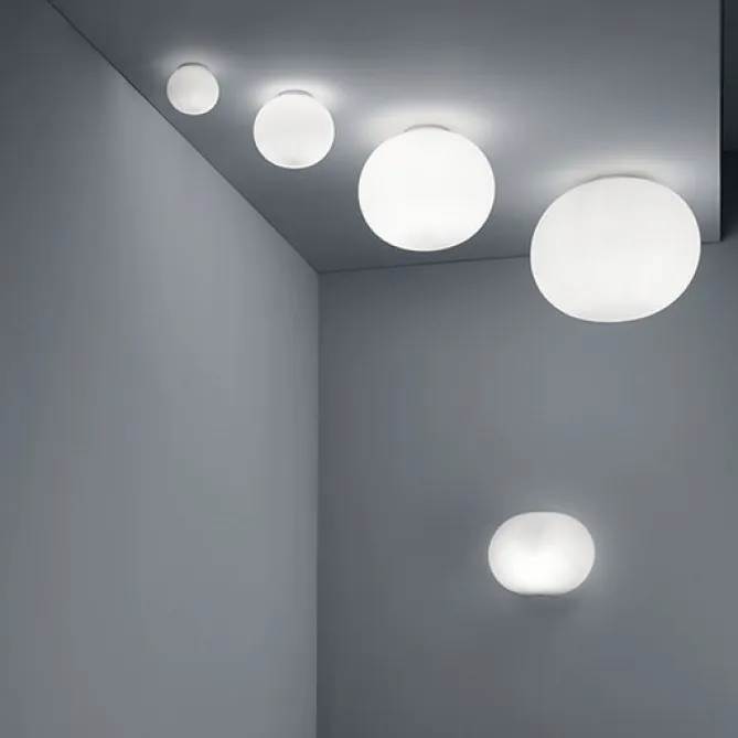 Flos Mini Glo – Ball C/W- Vegglampe|Taklamper Og Plafond