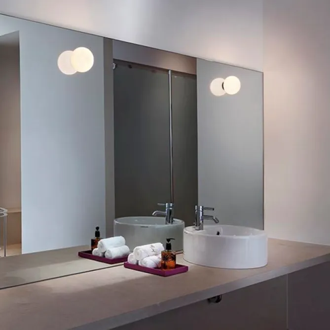 Flos Mini Glo – Ball C/W- Vegglampe|Taklamper Og Plafond