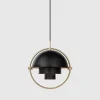 GUBI Multi-Lite Pendel – Charcoal black Brass base- Taklamper Og Plafond