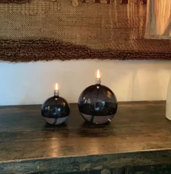 Peri Design Oljelampe Rund -Smoke- Lysestaker / Lyslykter / Lys