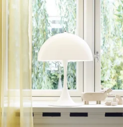 Louis Poulsen Panthella 320 Bordlampe opal- Bordlampe