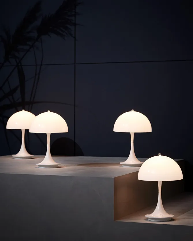 Louis Poulsen Panthella 160 Oppladbar -Opal Hvit, V3- Bordlampe