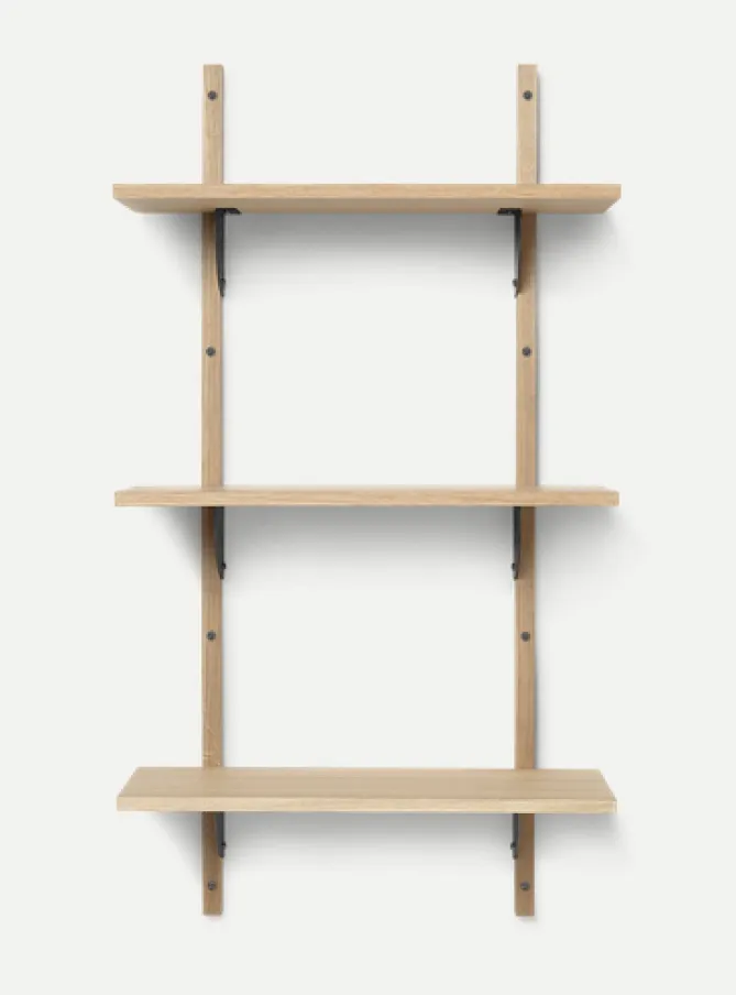 Ferm Living Sector hylle eik/sort messing- Hyller Og Garderobe
