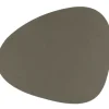 LindDNA Table mat curve L Army Green- Til Det Dekkede Bordet