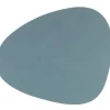 LindDNA Table mat curve L Light Blue- Til Det Dekkede Bordet