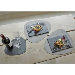 LindDNA Table mat curve L Light Blue- Til Det Dekkede Bordet