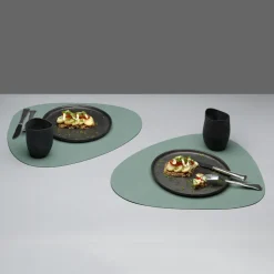 LindDNA Table mat curve L Pastel Green- Til Det Dekkede Bordet
