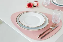 LindDNA Table mat curve L Rose- Til Det Dekkede Bordet
