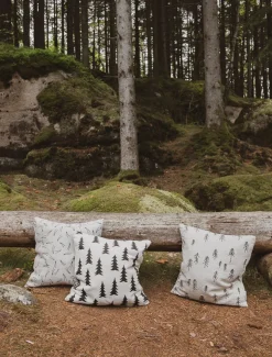 Fine Little Day Tall – brodert putetrekk- Puter