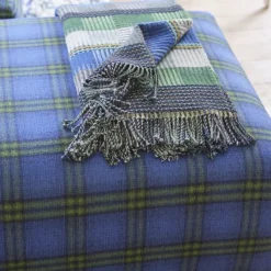 Designers Guild Tasara Kobolt – pledd- Puter