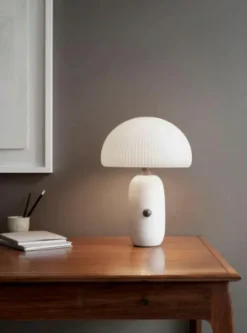 Vipp 591 Sculpture bordlampe – hvit liten- Bordlampe