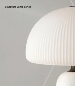Vipp 592 Sculpture bordlampe – hvit- Bordlampe
