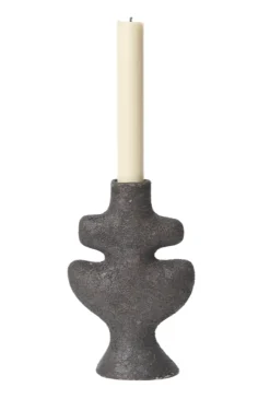 Ferm Living Yara Lysestake, small -Rustikk jern- Lysestaker / Lyslykter / Lys