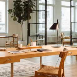 Louis Poulsen YUH – Vegg Sort- Vegglampe